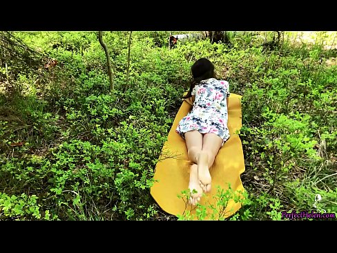 ❤️ Stranger on Tinder masturba a miña coña e fode apaixonadamente no bosque Porno en nós ❌❤