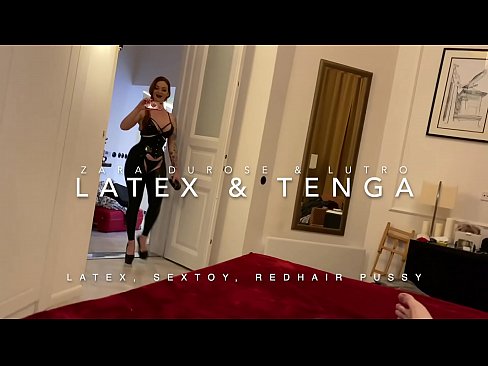 ❤️ Irmá pelirroja con disfraz de látex follada polo irmán Porno en nós ❌❤