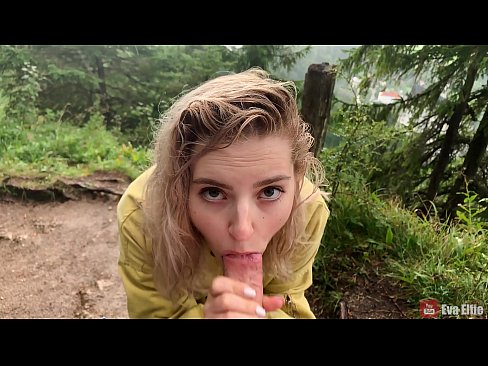 ❤️ Nena traga semen despois dunha mamada pública - Eva Elfi Porno en nós ❌❤