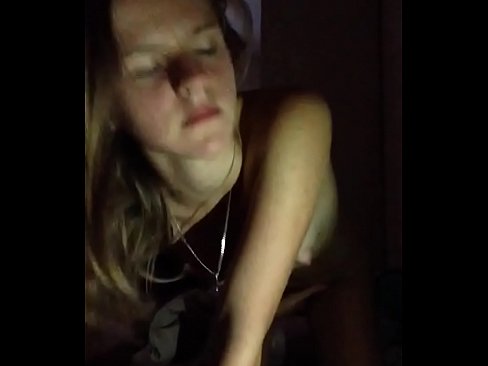 ❤️ Unha rapaza masturbanse e corre Porno en nós ❌❤